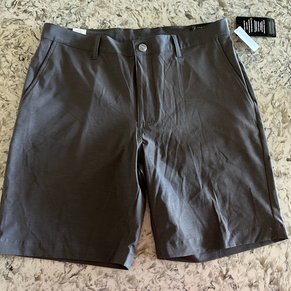 NEW PGA Tour Golf Shorts - Picture 1 of 5
